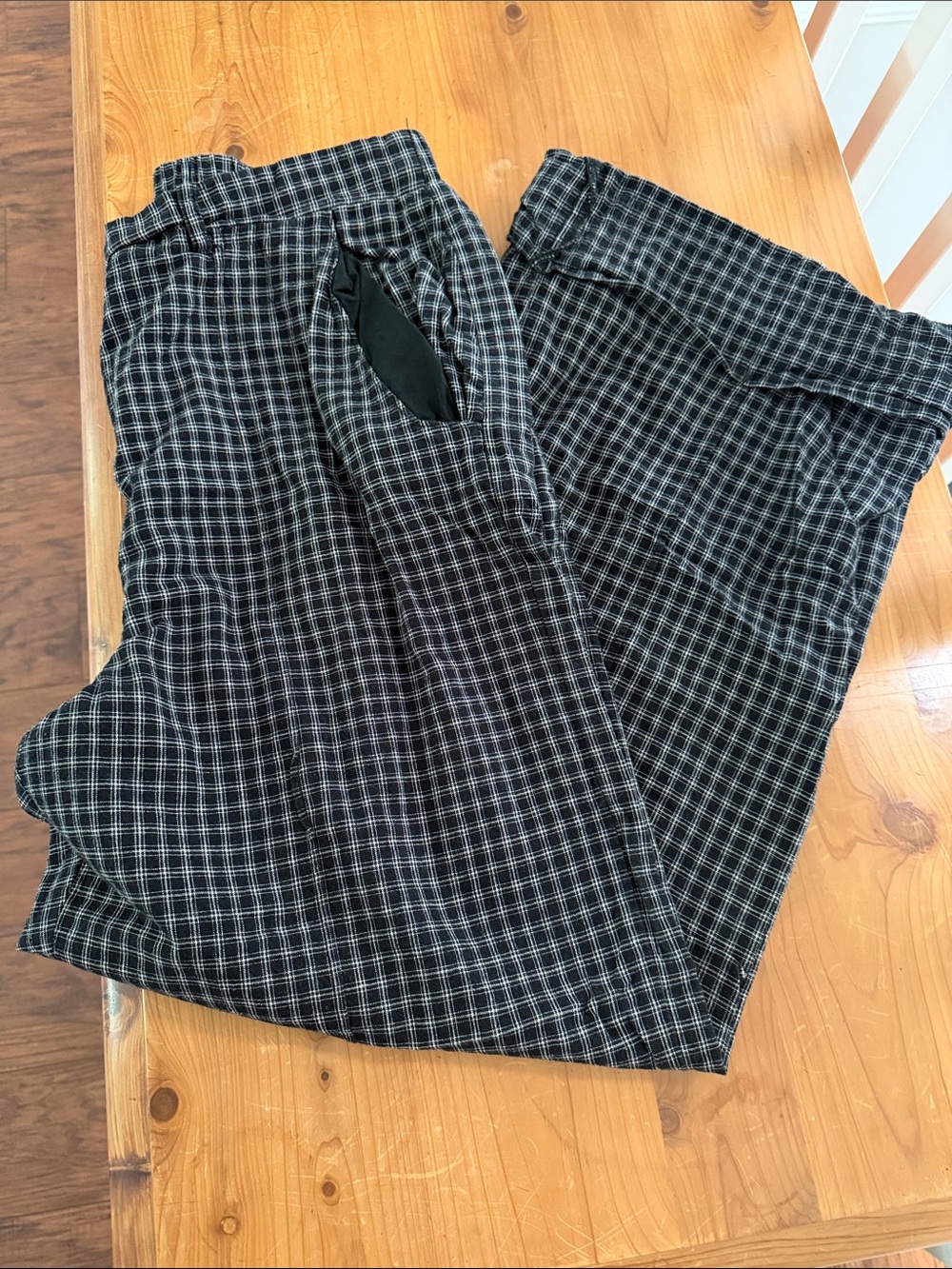 wild fable Black Plaid Cropped Sweatpants